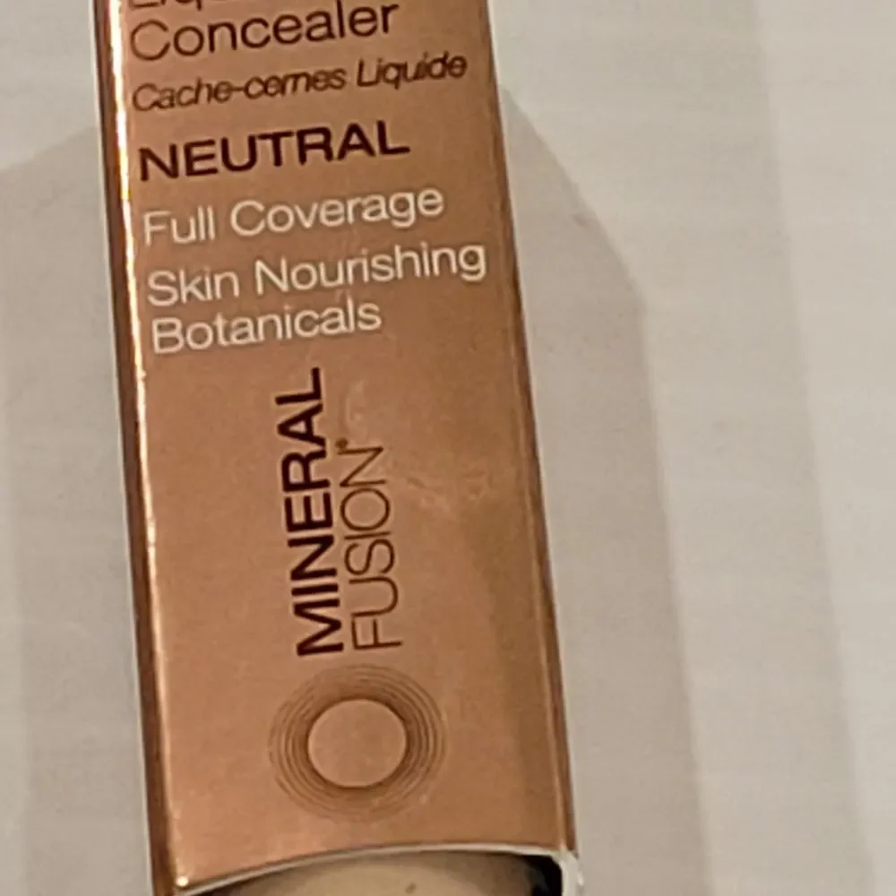 NEW Mineral Fusion Liquid Concealer Full  Coverage NEUTRAL .37 fl oz NIB